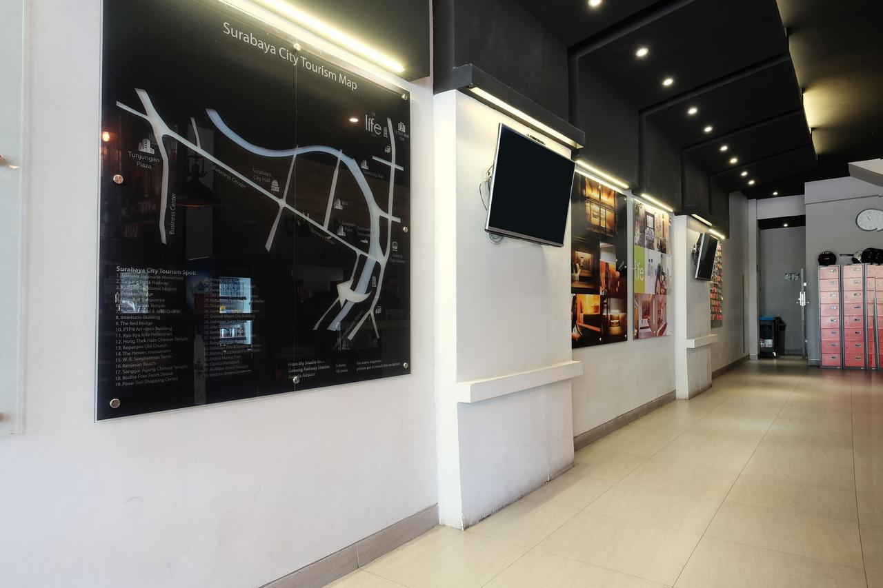 Juanda Airport Vandrarhem Gedangan Exteriör bild